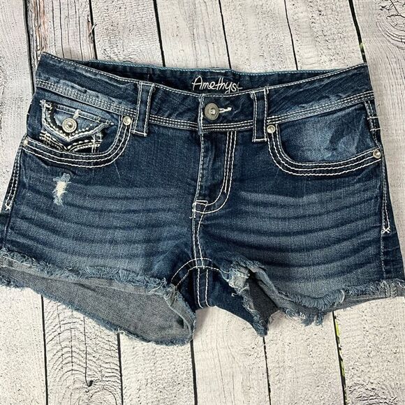 AMETHYST Jean Shorts - Picture 1 of 4